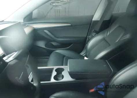 2022 Tesla Model 3 Rear-Wheel Drive из США, поврежденный, VIN 5YJ3E1EA7NF303923